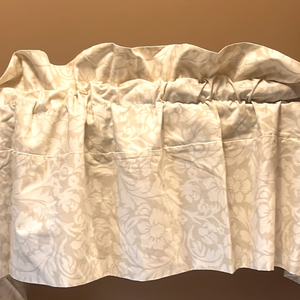 ADRIENNE VITTADINI curtain valance